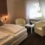 Πανσιόν Haus Astenblick 4*