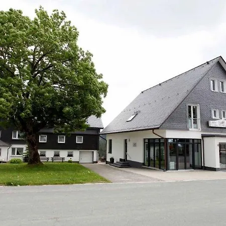 Haus Astenblick 3*